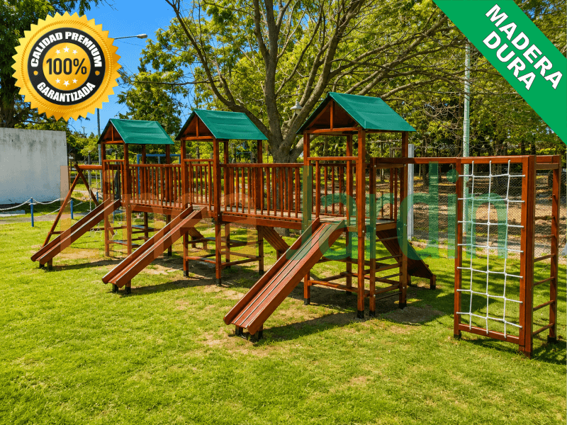 Juegos de Plaza. Mangrullos Infantiles de Madera con Tobogan y Hamacas